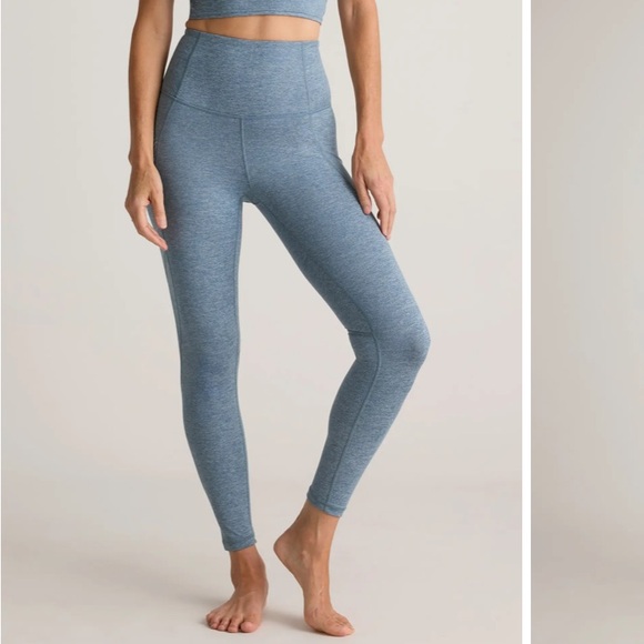 Ultra-Soft Performance Bra and Ultra-Soft Performance Pocket Legging in Blue Fog - Picture 10 of 12